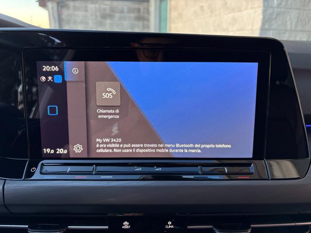 VOLKSWAGEN Golf usata, con Touch screen