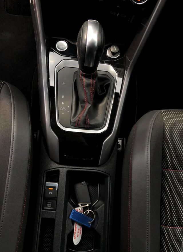VOLKSWAGEN T-Roc usata, con Isofix