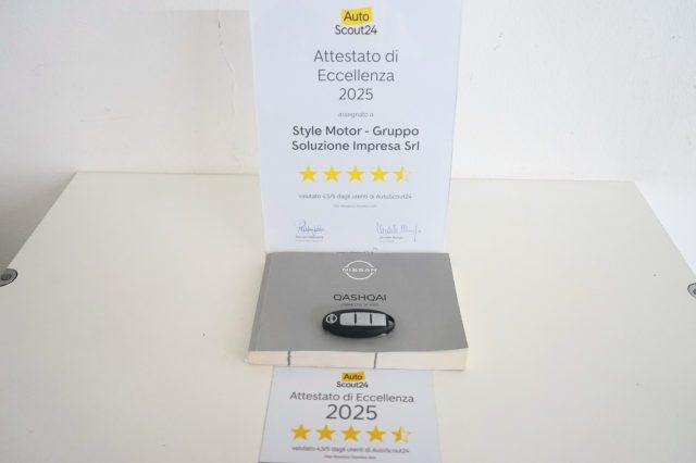 NISSAN Qashqai usata, con Fari LED