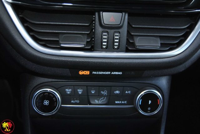 FORD Fiesta usata, con Controllo automatico clima