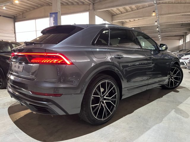 AUDI Q8 usata, con Alzacristalli elettrici