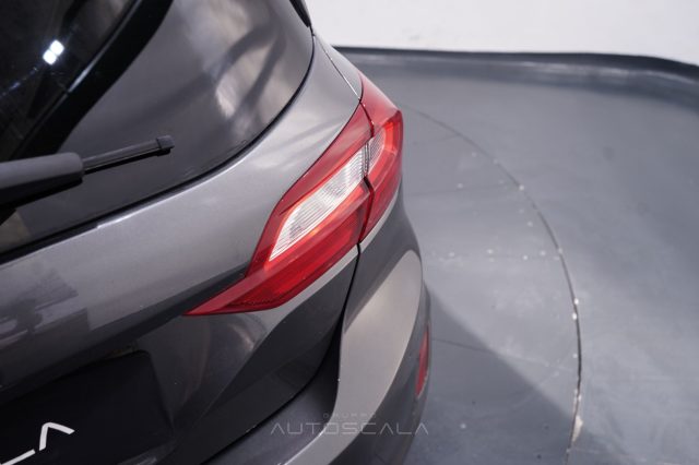 FORD Fiesta usata, con Specchietti laterali elettrici