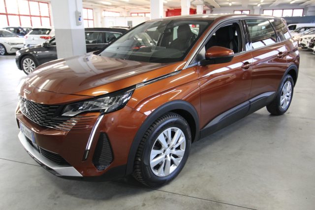 PEUGEOT 5008 usata, con Airbag