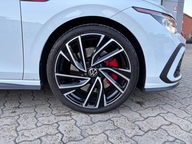 VOLKSWAGEN Golf usata, con Autoradio