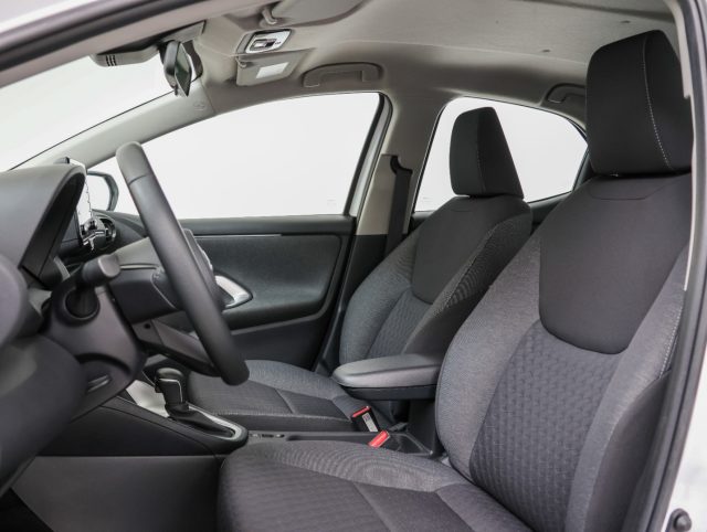 TOYOTA Yaris usata, con ESP