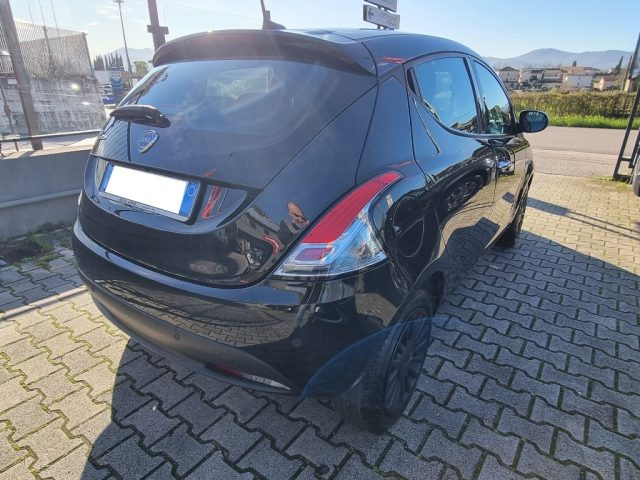 LANCIA Ypsilon usata, con Autoradio digitale