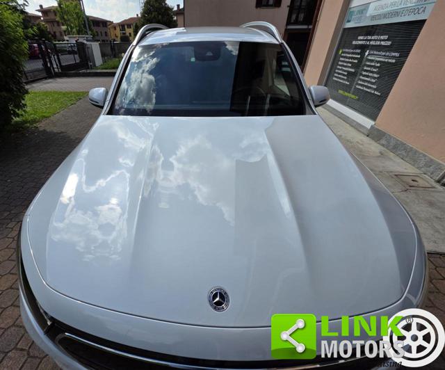 MERCEDES-BENZ EQB usata, con Hill holder