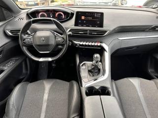 PEUGEOT 3008 usata, con Fari Xenon