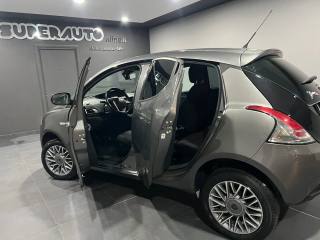 LANCIA Ypsilon usata, con Chiusura centralizzata