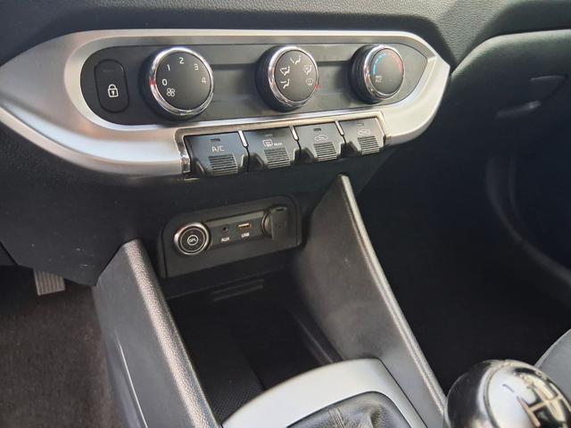 KIA Rio usata, con Specchietti laterali elettrici