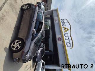 TOYOTA Yaris usata, con Autoradio