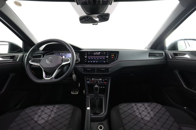 VOLKSWAGEN Taigo usata 4