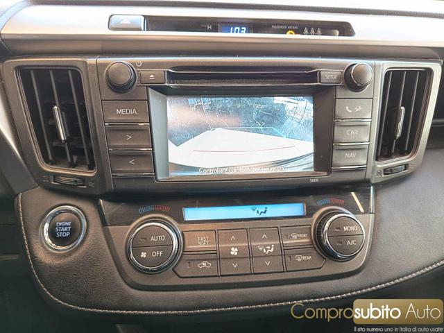 TOYOTA RAV 4 MY23 usata, con Specchietti laterali elettrici