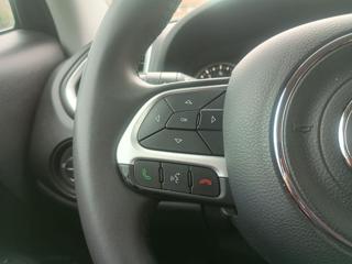 JEEP Renegade usata, con USB