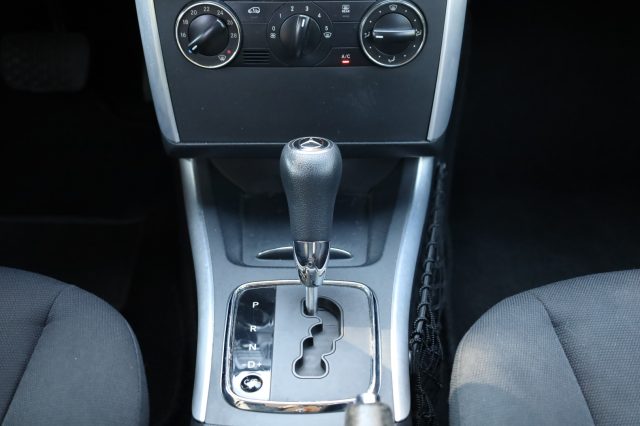 MERCEDES-BENZ B 180 usata, con Bracciolo