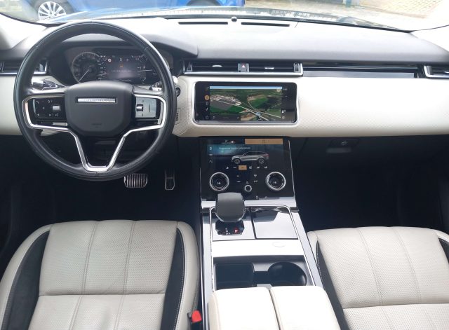 LAND ROVER Range Rover Velar usata, con Sistema di navigazione