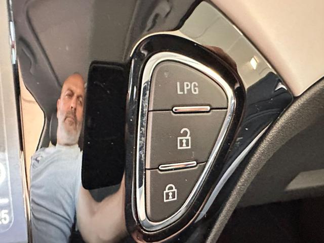 OPEL Adam usata, con Touch screen