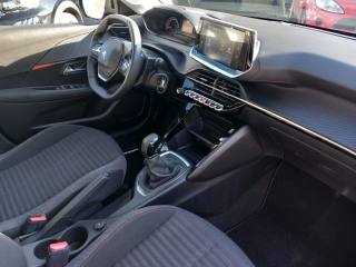 PEUGEOT 208 usata, con Sensori di parcheggio posteriori