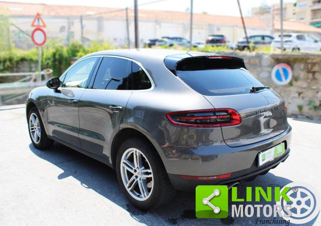 PORSCHE Macan usata, con Autoradio