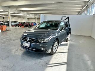 VOLKSWAGEN Tiguan usata, con Airbag laterali