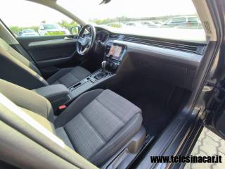 VOLKSWAGEN Passat Variant usata, con Airbag testa