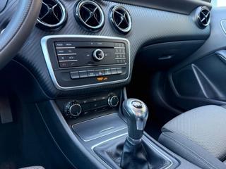 MERCEDES-BENZ GLA 180 usata, con Sedile posteriore sdoppiato