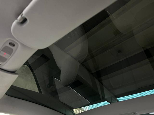 TESLA Model 3 usata, con USB