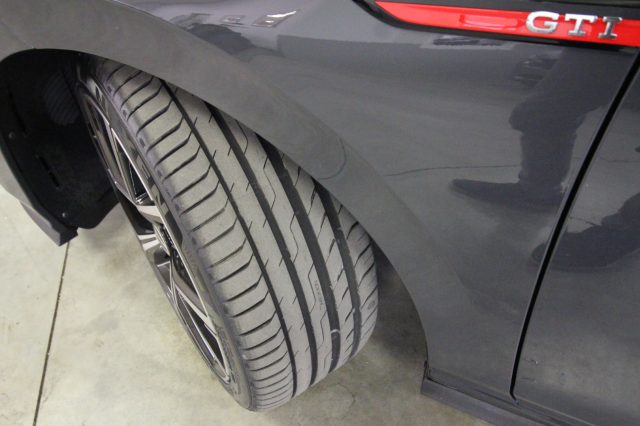 VOLKSWAGEN Golf usata, con Touch screen