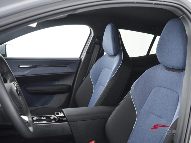 VOLVO EX30 usata 8