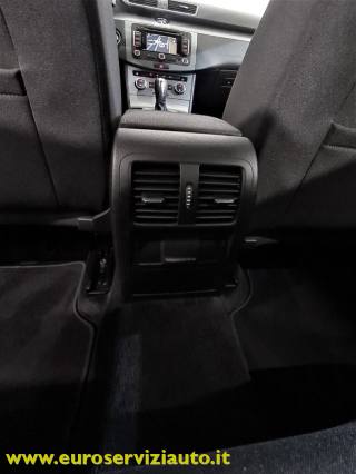 VOLKSWAGEN Passat usata 43