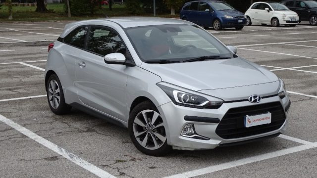 HYUNDAI i20 usata, con Airbag