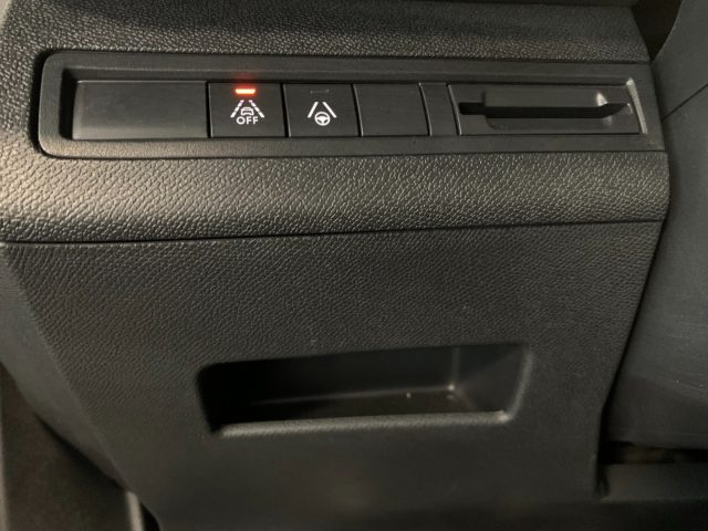 PEUGEOT 3008 usata, con Sensore di pioggia