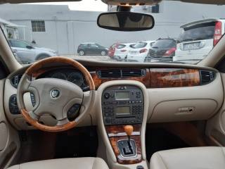JAGUAR X-Type usata, con Alzacristalli elettrici