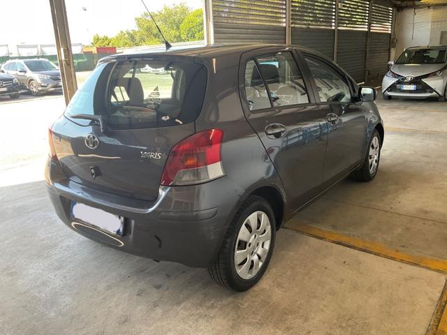 TOYOTA Yaris usata, con Alzacristalli elettrici