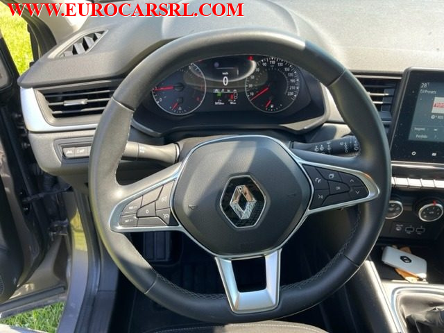 RENAULT Captur usata, con USB