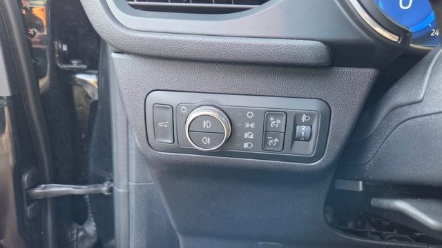FORD Kuga usata, con Fari LED