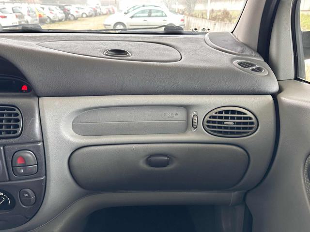 RENAULT Scenic usata 36