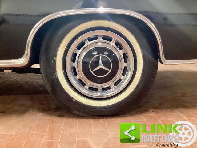 MERCEDES-BENZ 220 usata 8