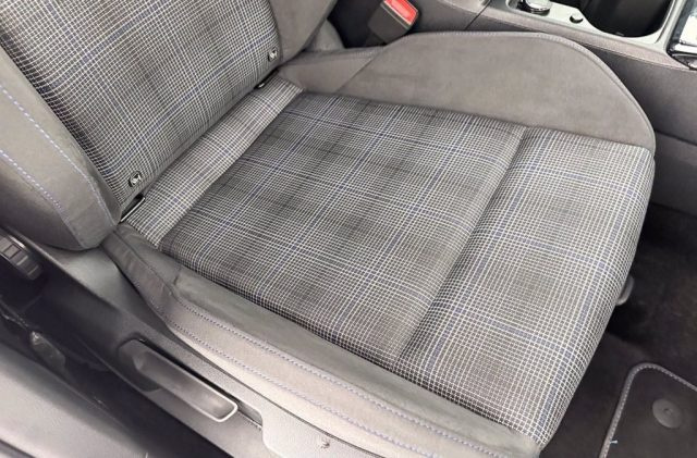 VOLKSWAGEN Golf usata, con Sistema di navigazione