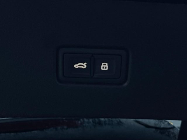 AUDI SQ5 usata, con Sensori di parcheggio posteriori