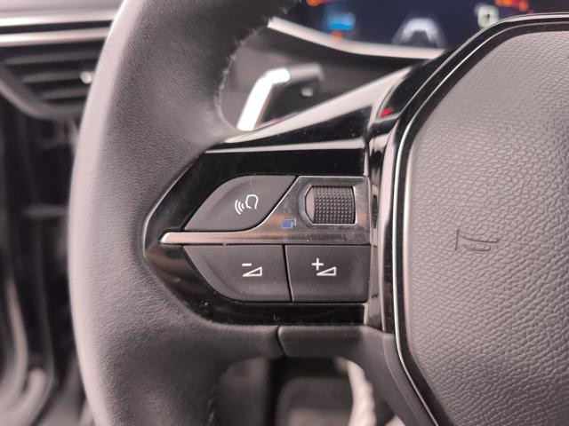 PEUGEOT 2008 usata, con Volante in pelle