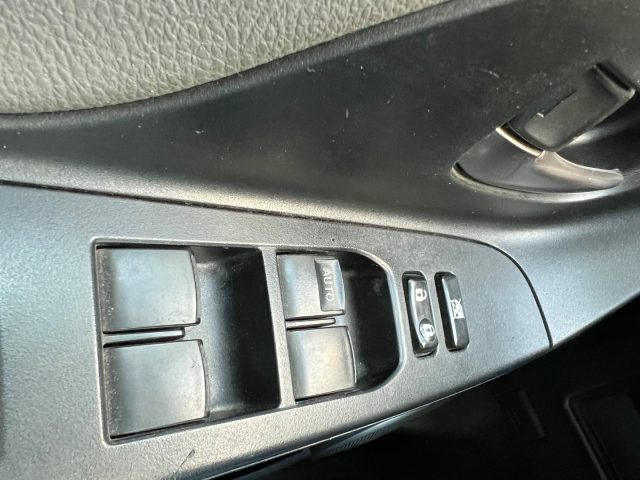 TOYOTA Yaris usata, con Servosterzo