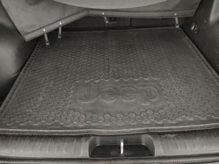 JEEP Cherokee usata, con USB