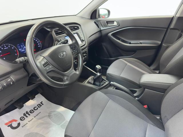 HYUNDAI i20 usata, con Autoradio