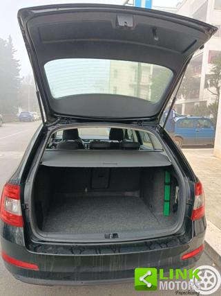 SKODA Octavia usata, con Fari Xenon
