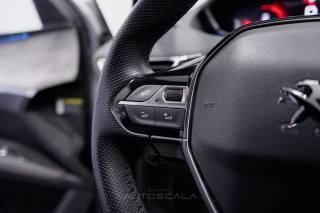 PEUGEOT 5008 usata, con Volante in pelle