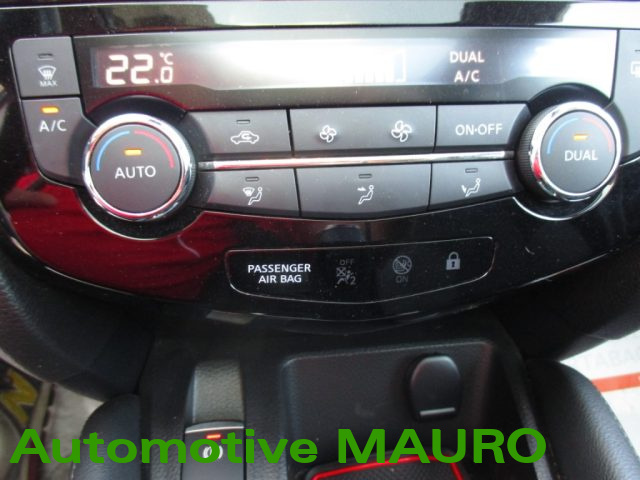 NISSAN Qashqai usata, con Fari LED