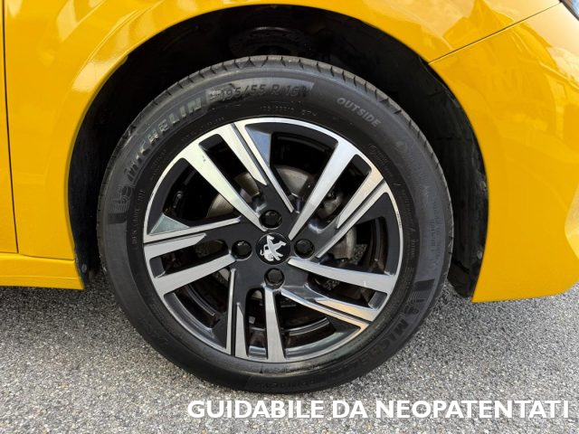 PEUGEOT 208 usata, con Autoradio