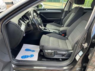 VOLKSWAGEN Passat Variant usata, con Climatizzatore