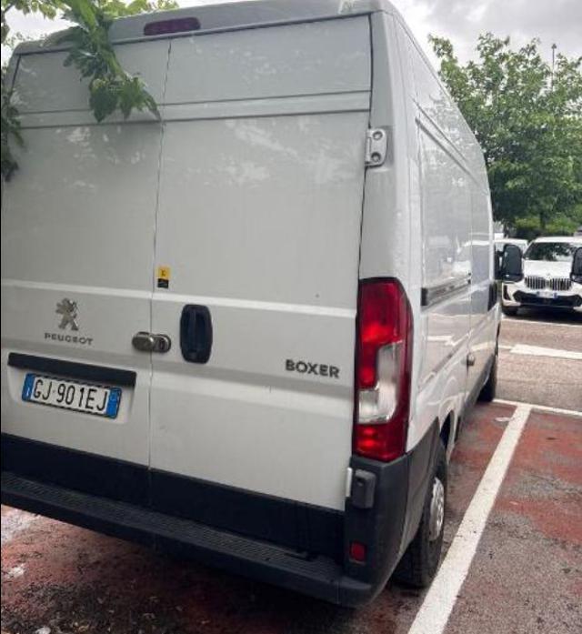 PEUGEOT Boxer usata, con Autoradio